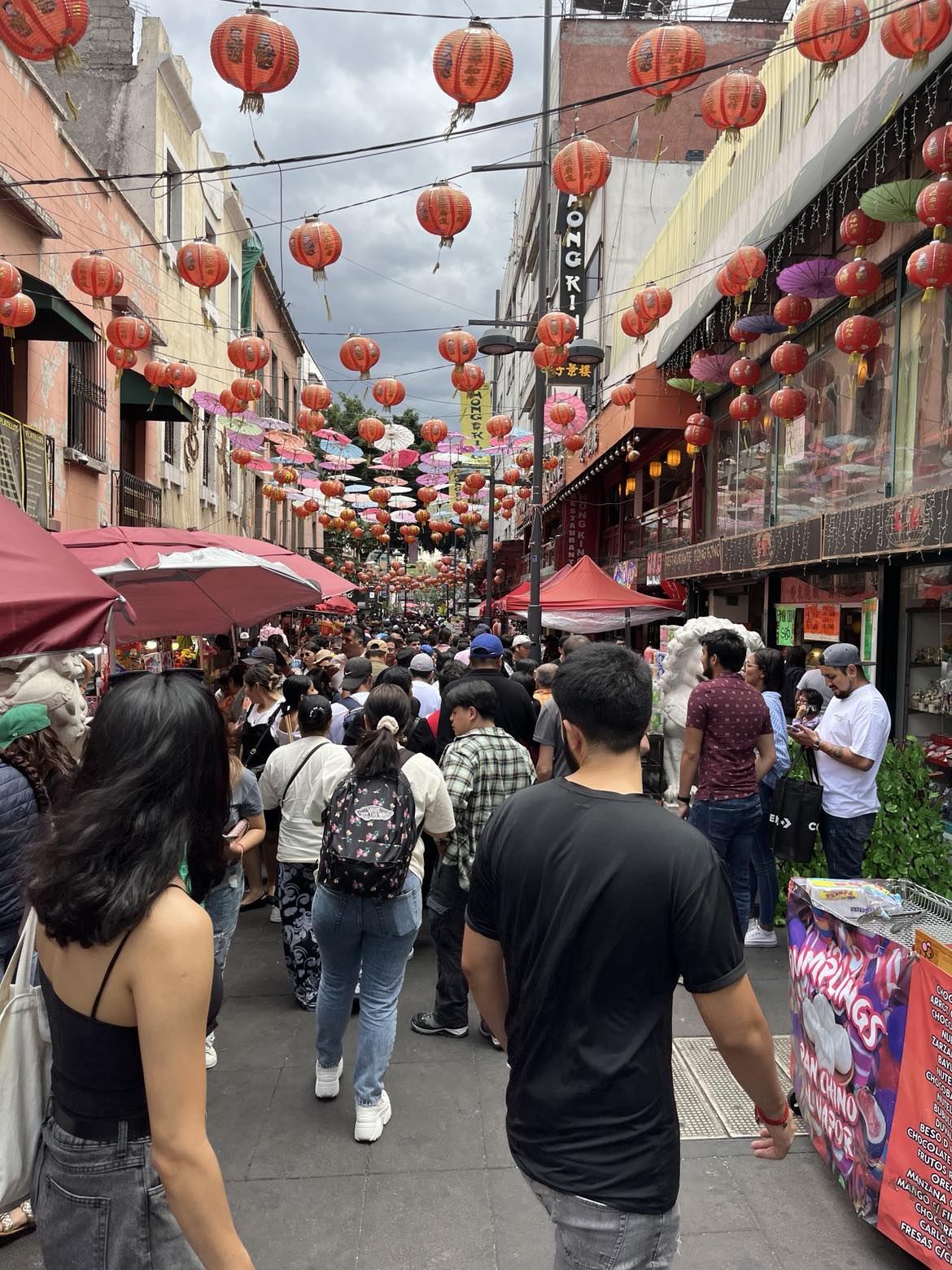 Une foule dans le quartier chinois de la Mexico City -astuces pour préparer son voyage